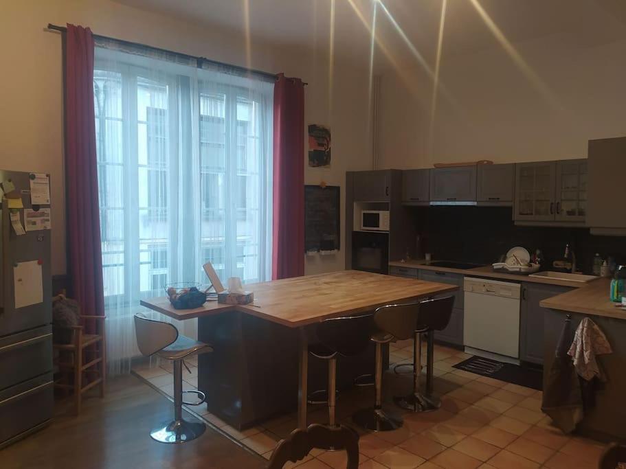 Chambre Dans Appartement De Caractere Dole Exteriér fotografie